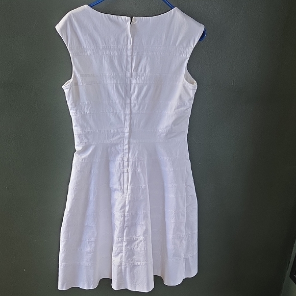 Calvin Klein White Textured Mini Dress Size10 - Picture 2 of 3